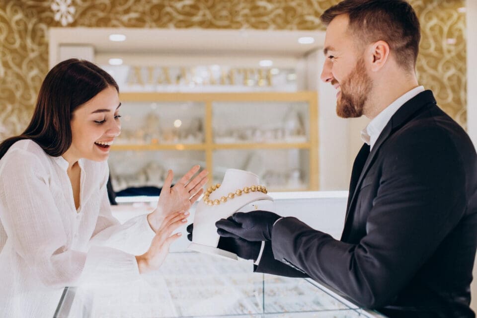A Glittering Guide to Jewelry Shopping in the Digital Age